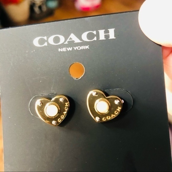 Coach earrings coach studs coach pearls​​​​​​​​​ - Picture 3 of 5